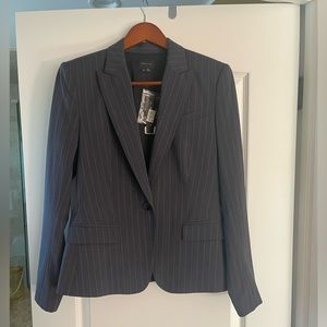 NWT Theory women suit, size 10